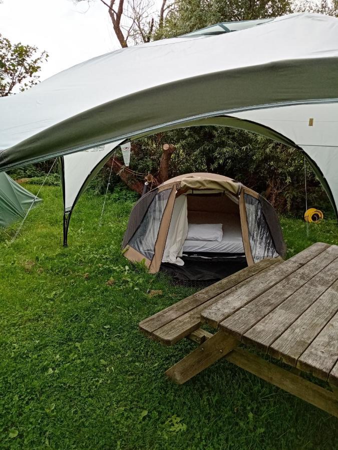 Basic 2P Tent Sotterum Hotel Cornwerd Exterior photo