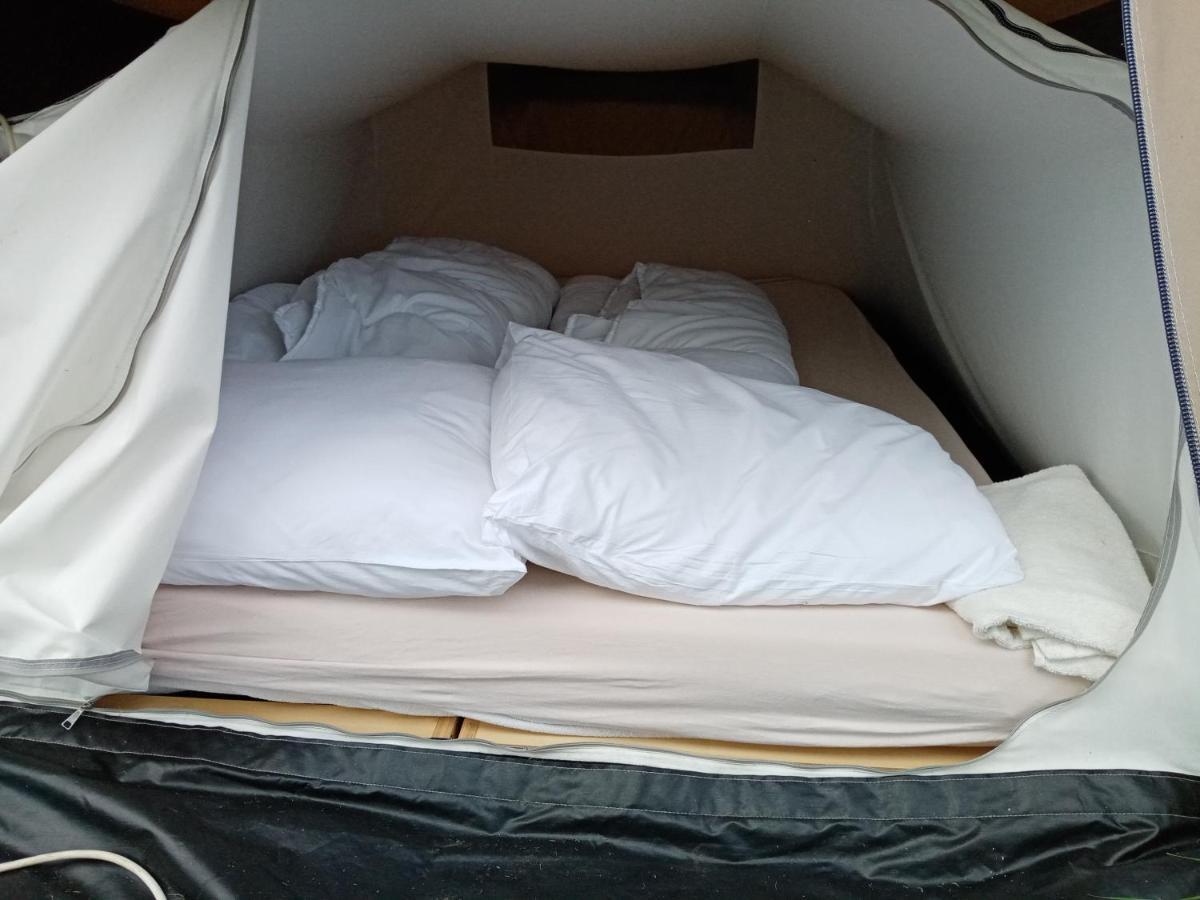 Basic 2P Tent Sotterum Hotel Cornwerd Exterior photo